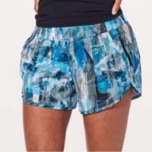 lululemon athletica Women's
Tracker Short IV - Blue and White